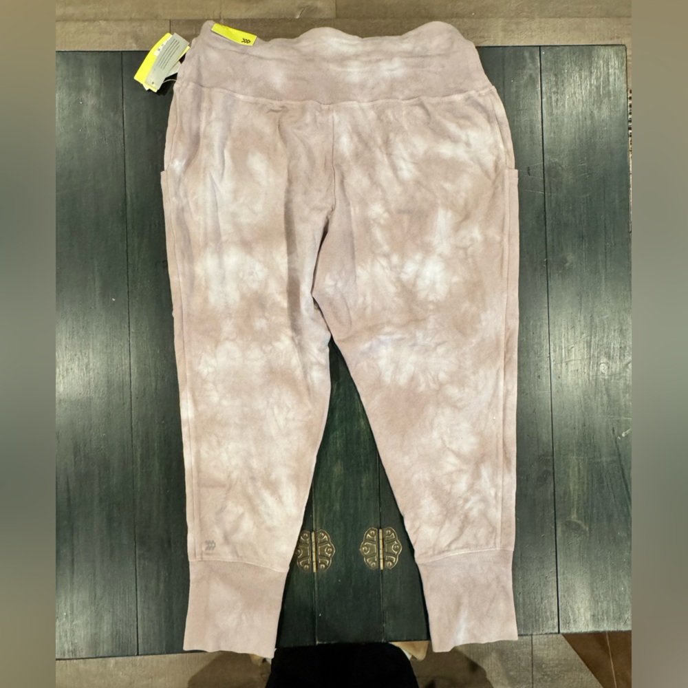 NEW All In Motion Women's Tie Dye Drawstring Jogger Pants Beige Size Large - Picture 5 of 8